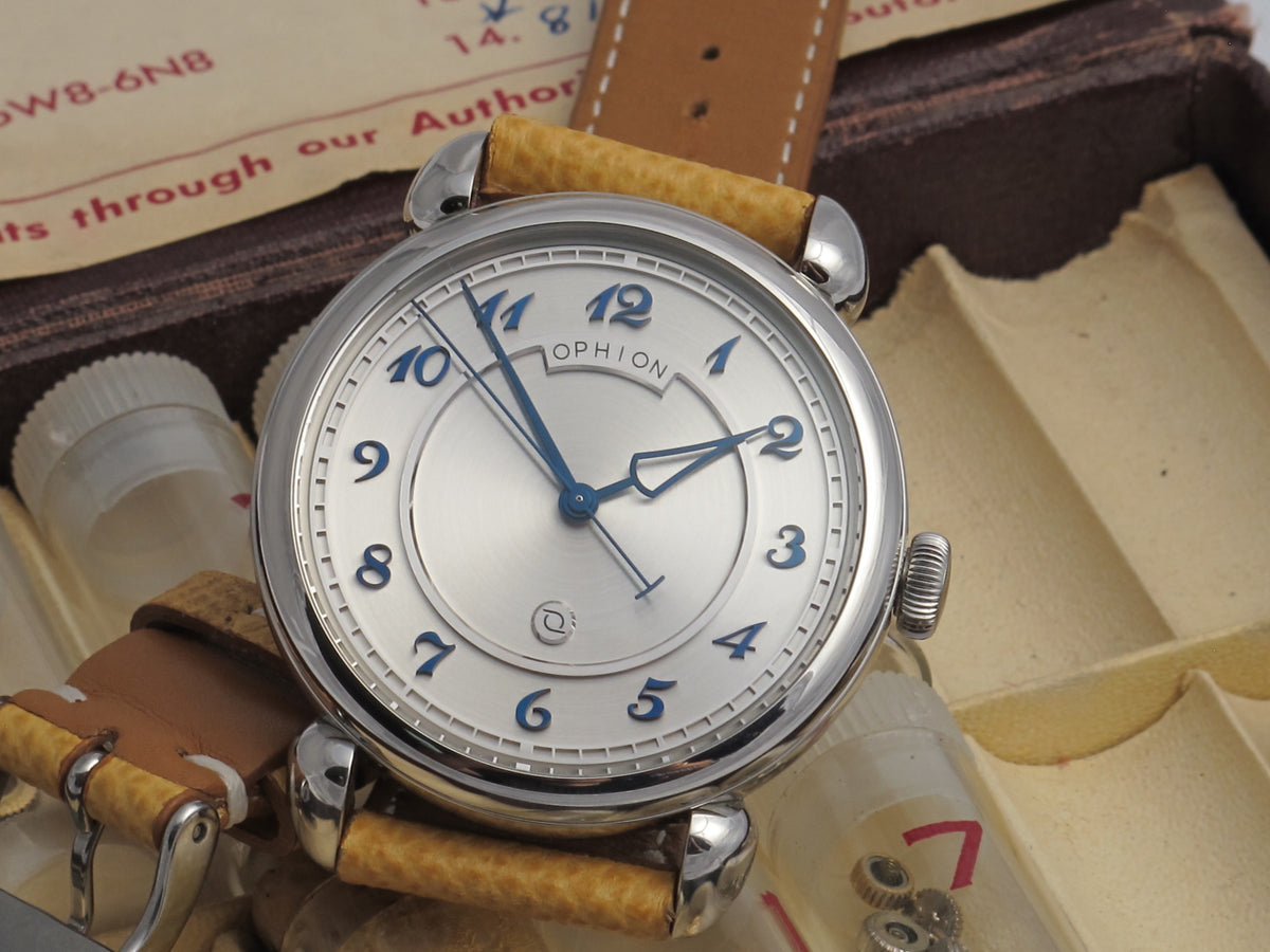 Ophion OPH 786 Vélos – Early Special Order with a Rare Brushed Radial Silver Dial